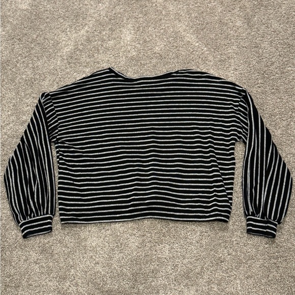 Forever 21 L Cropped Black & White Striped Sweater w/ Drawstring Waist - Picture 6 of 9
